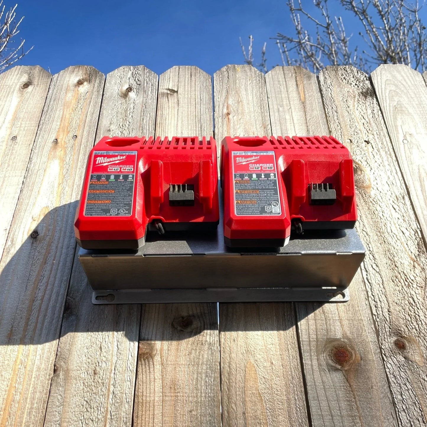 Milwaukee 2x M18-M12 Rapid battery charger wall mount plate 20 degree angle