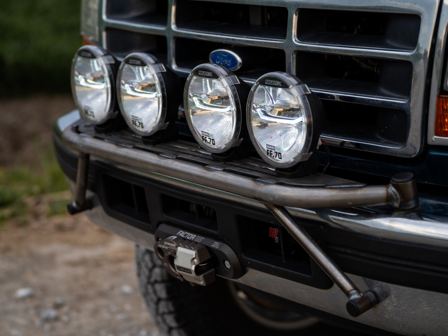 OBS Ford F-Series Light Bar Mount