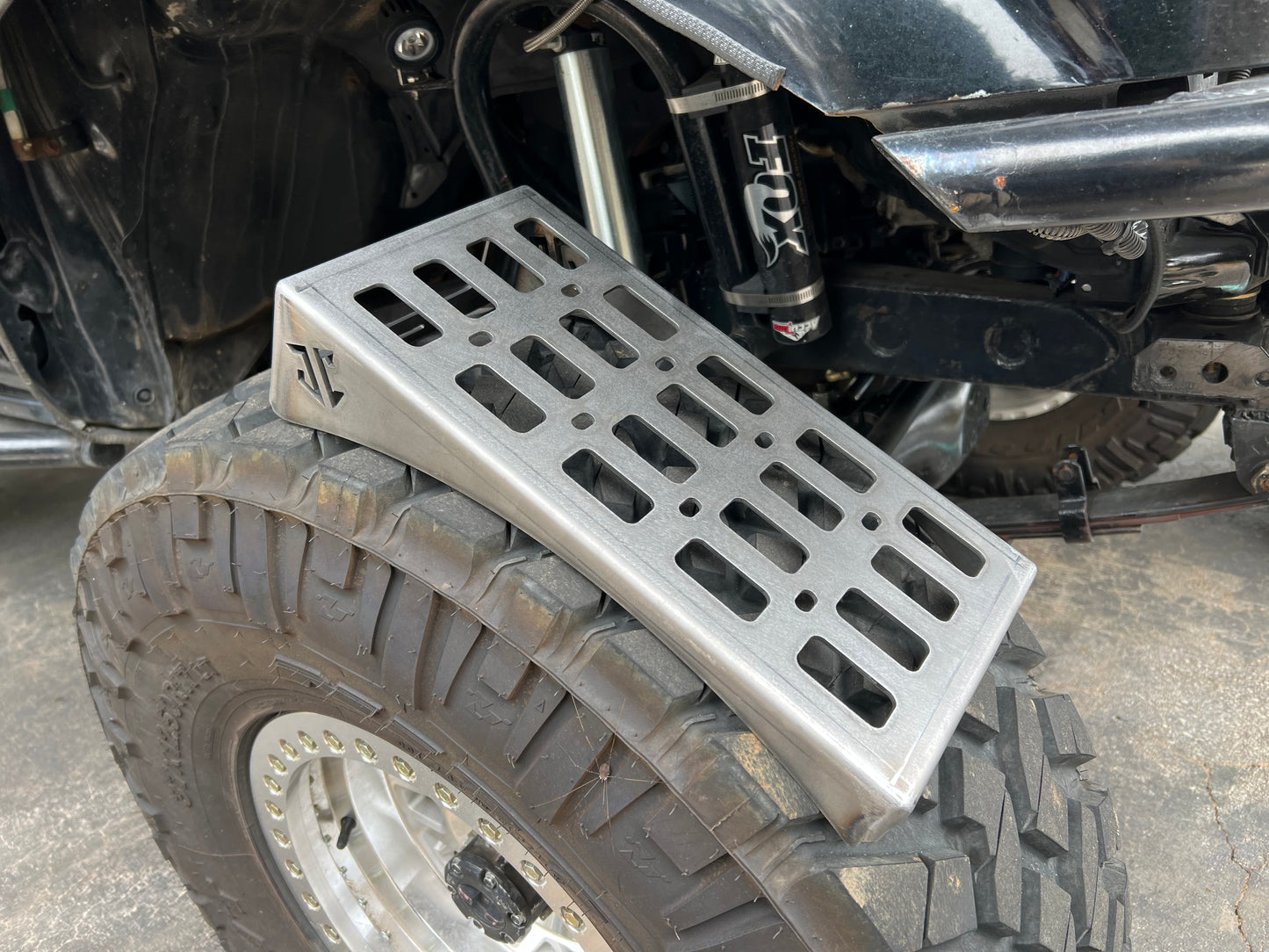 reliable spare tire accessory mount
