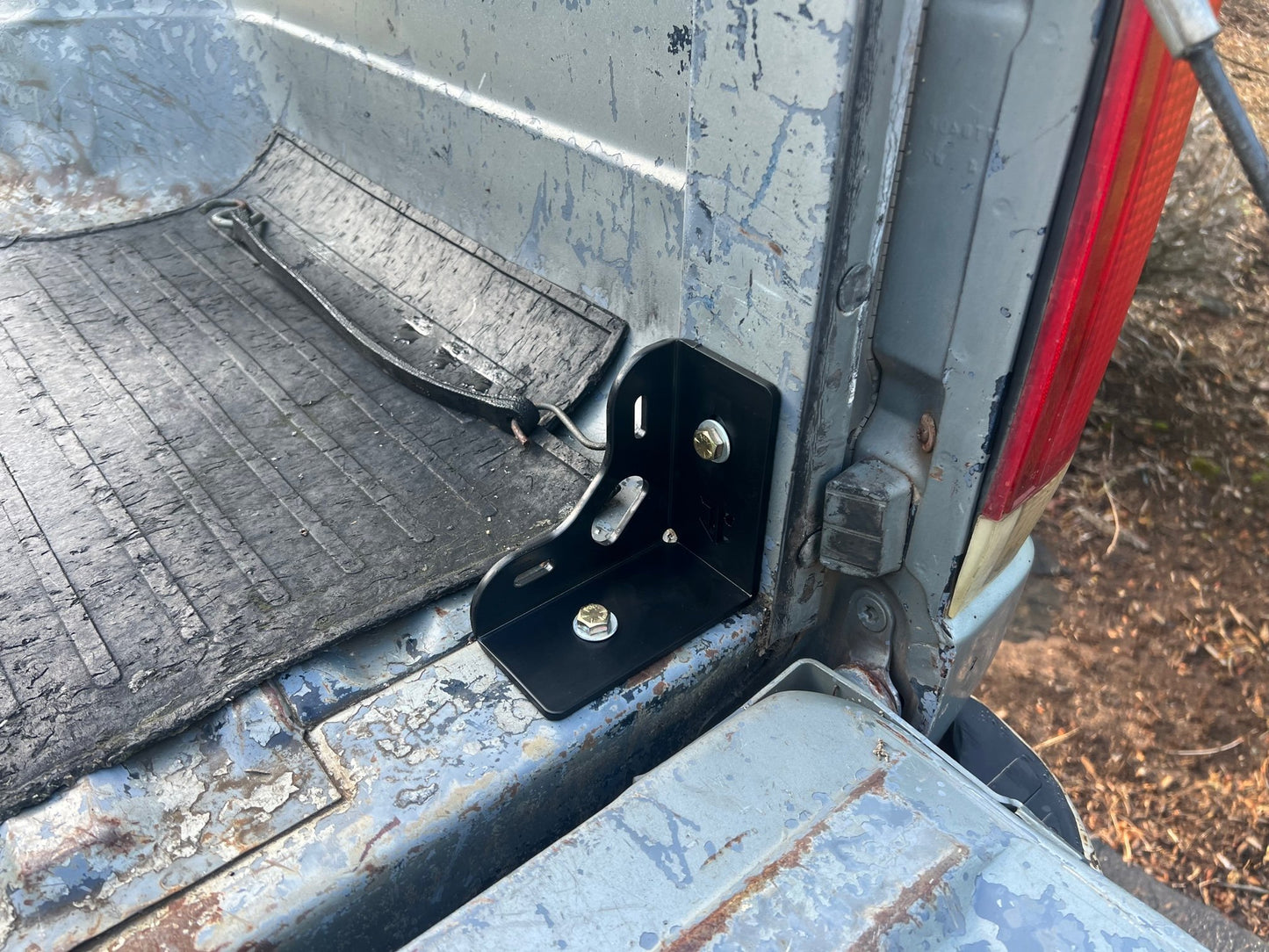 Ford 80-97 F-Series Mini Bed Stiffeners and Tie downs