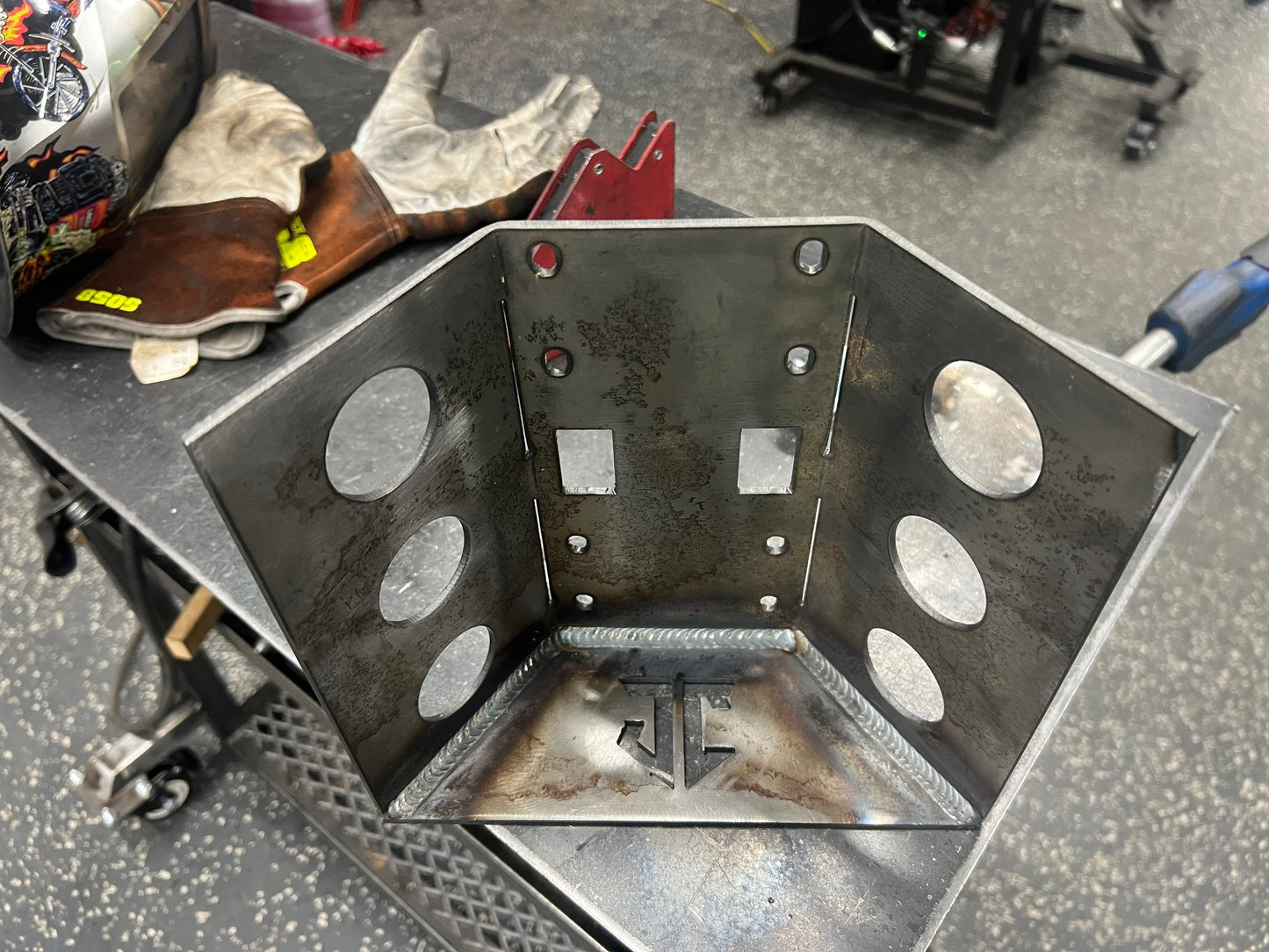 5lb Propane Tank Mount BLEMISH – JC Customs Metal Fab