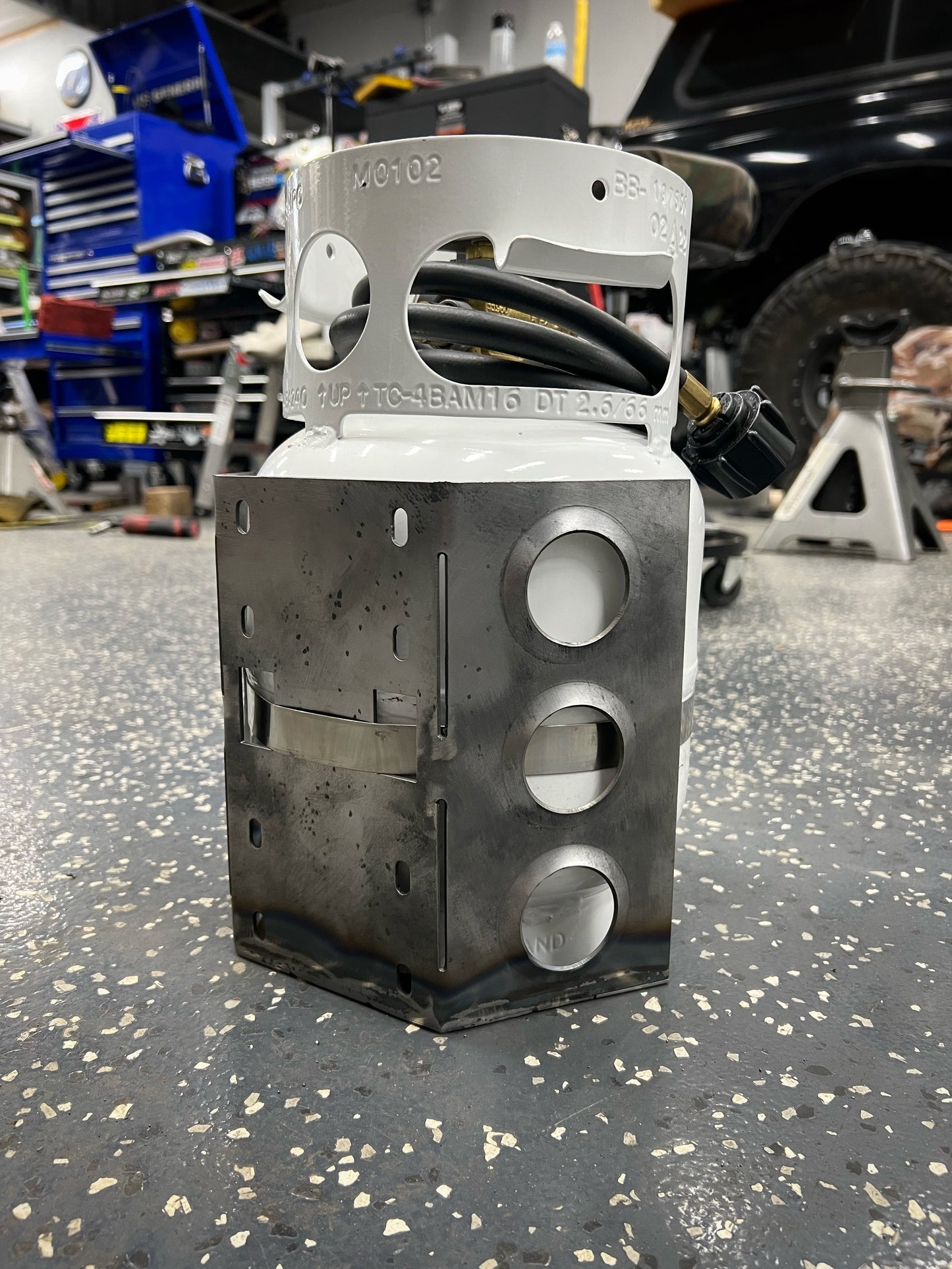 shop 5lb propane tank