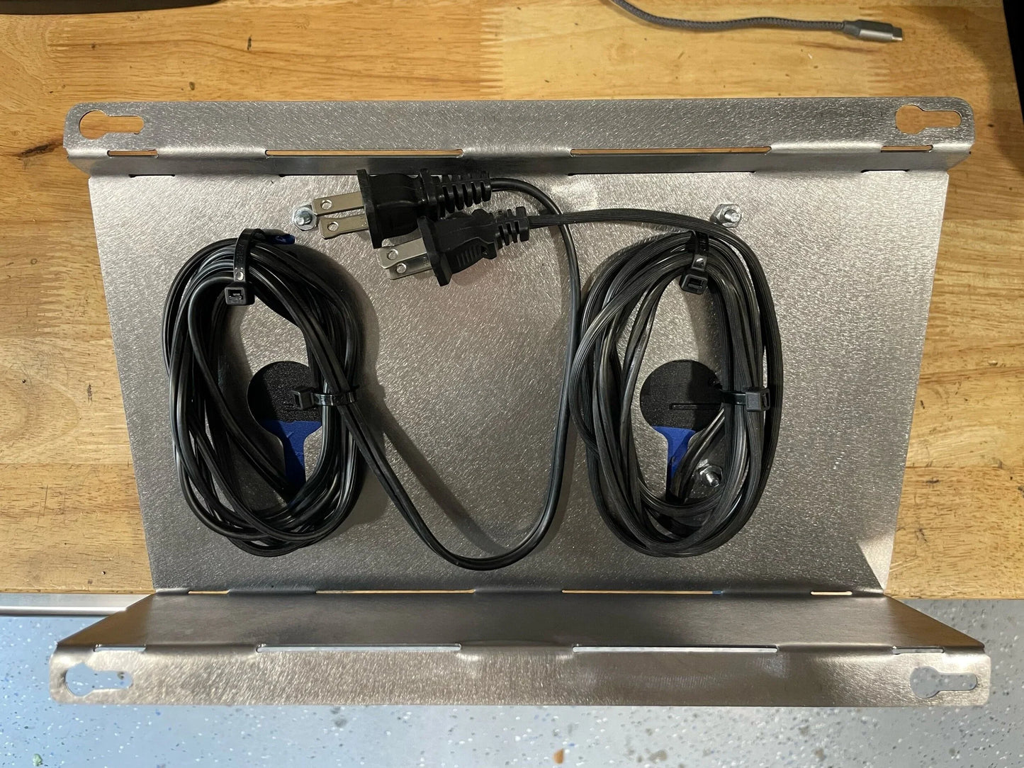 Rapid battery charger wall mount plate 20 degree angle