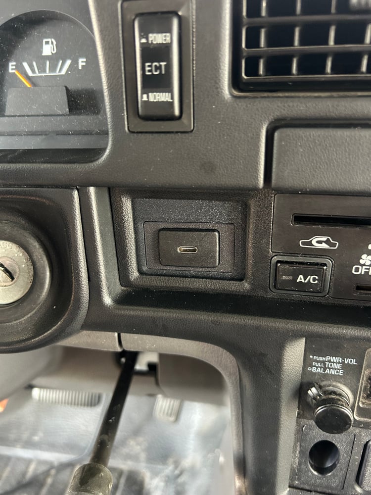 1990-1995 Toyota Pickup and 4Runner Clock Delete