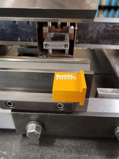Magnetic squaring arm