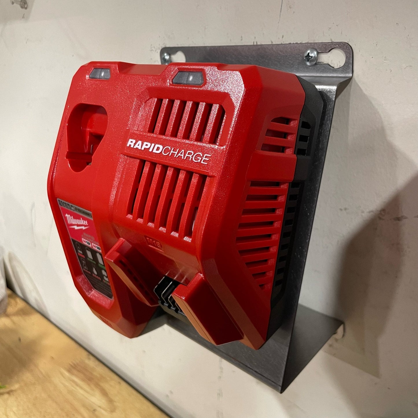 Milwaukee M18 M12 Rapid Battery Charger Wall Mount Plate 20°