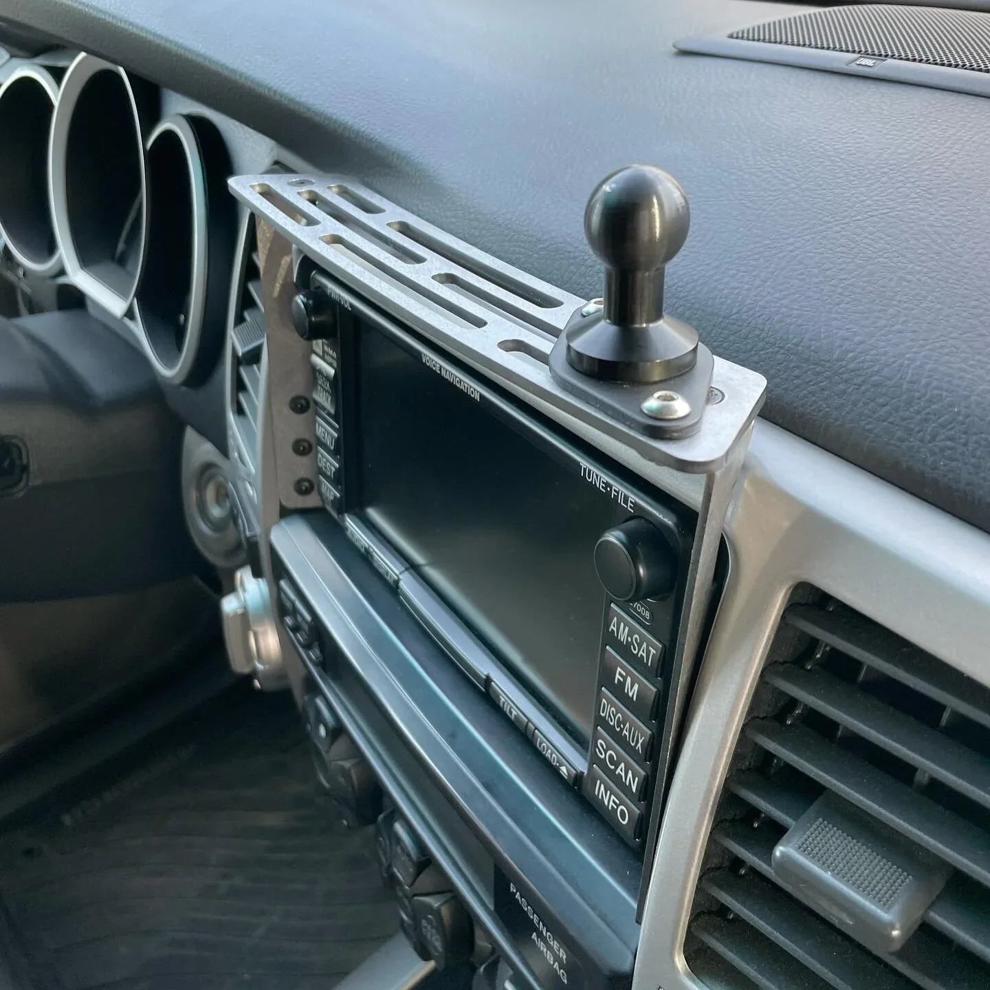 4th Gen 4Runner Accessory Dash Mount/Molle Panel
