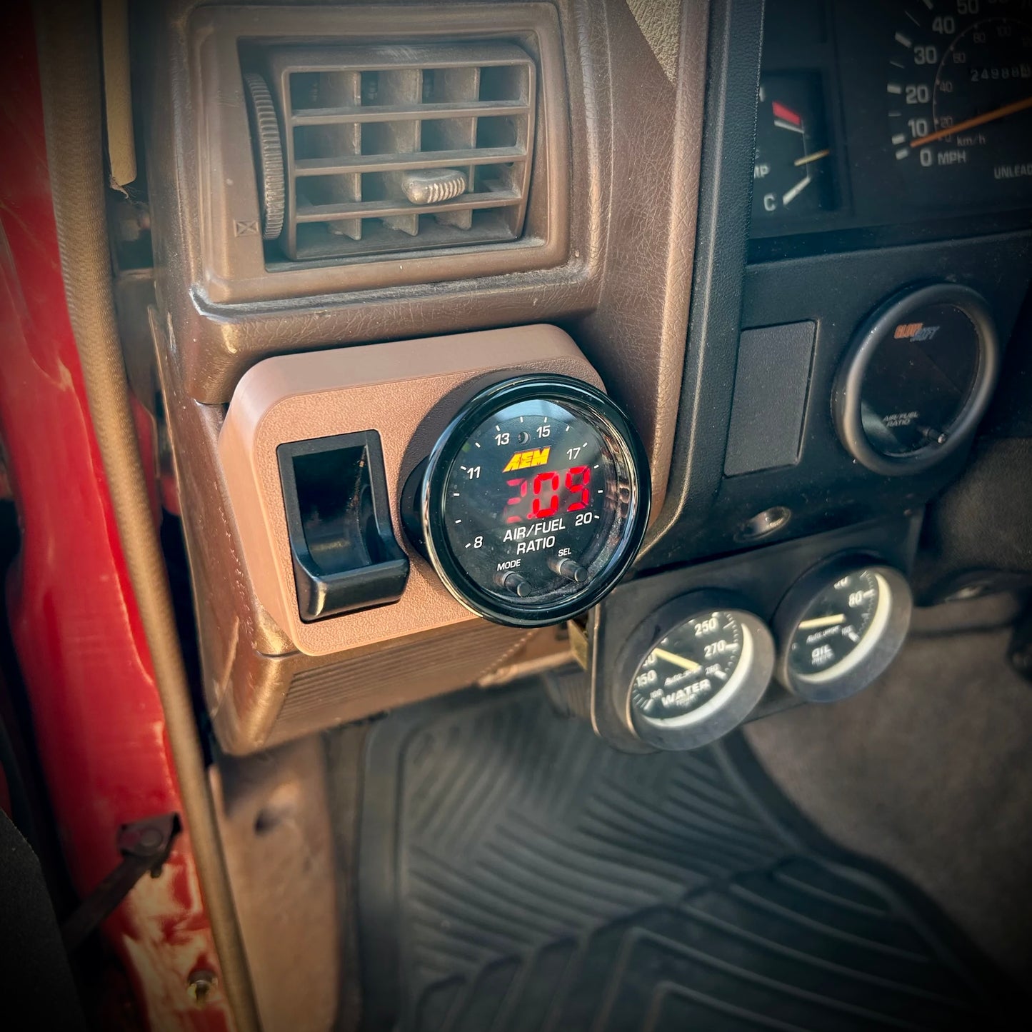 84-88 Toyota Pickup/4Runner Gauge Pod Mount