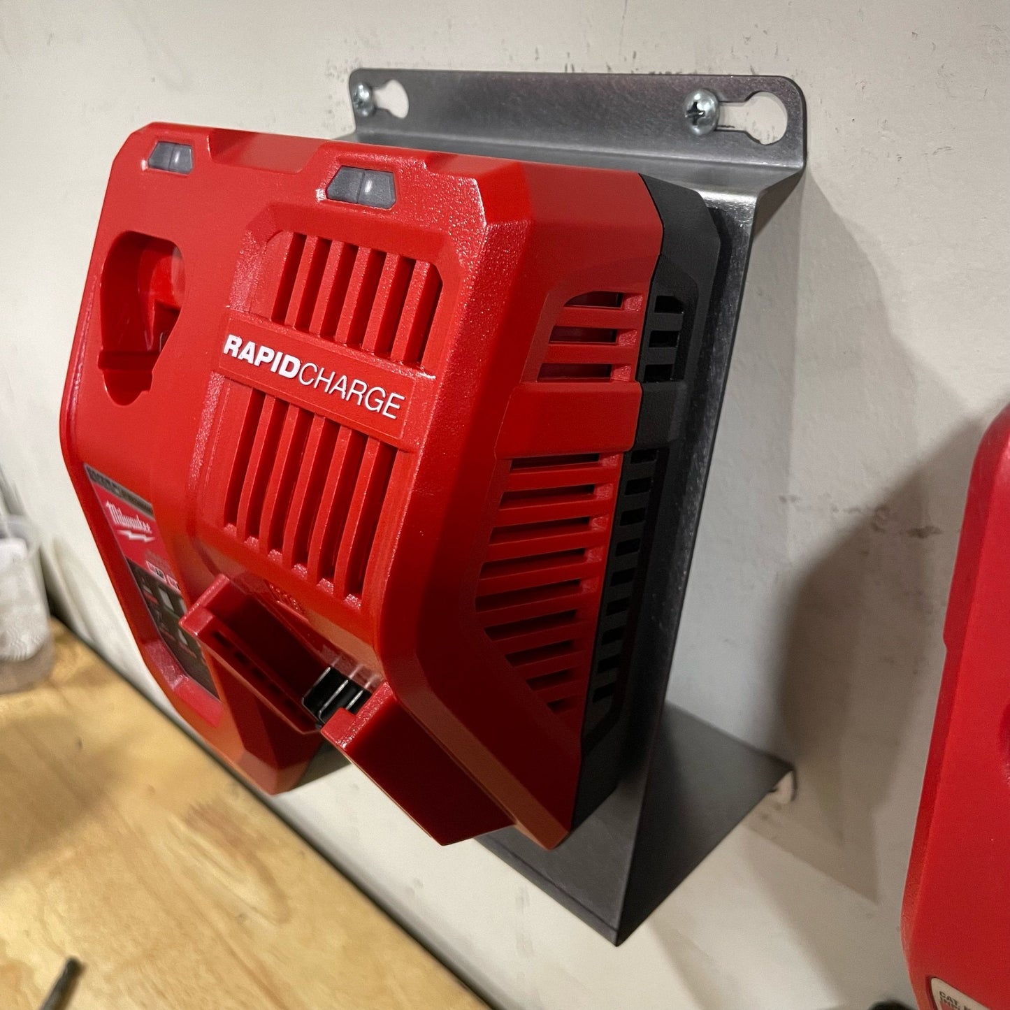 Milwaukee M18 M12 Rapid Battery Charger Wall Mount Plate 20° 