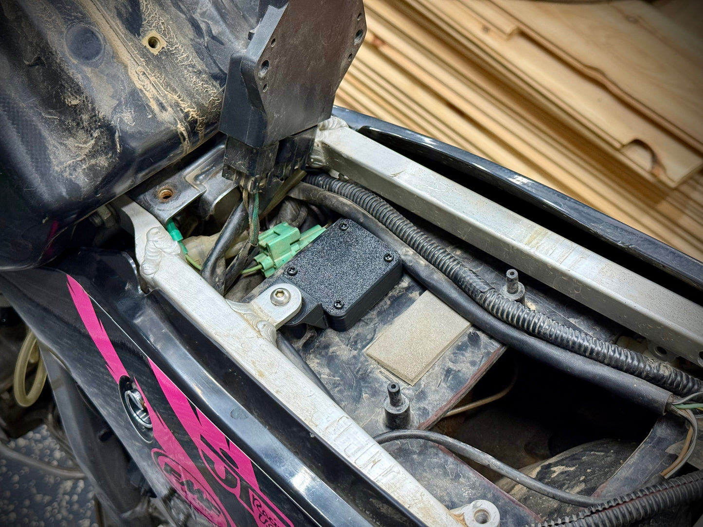 DRZ400 Apple Air Tag Mount