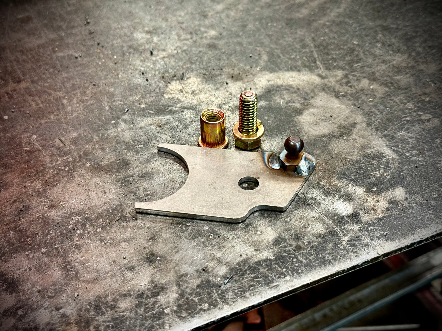 OBS 87-96 Ford F-Series Tailgate Assist Bracket