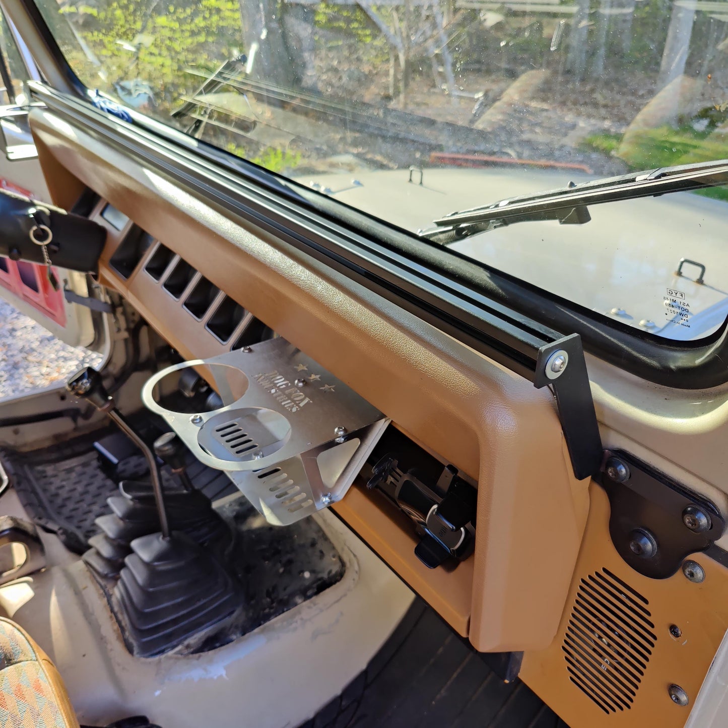 Dash Accessory Mount for Jeep Wrangler YJ, BLACK