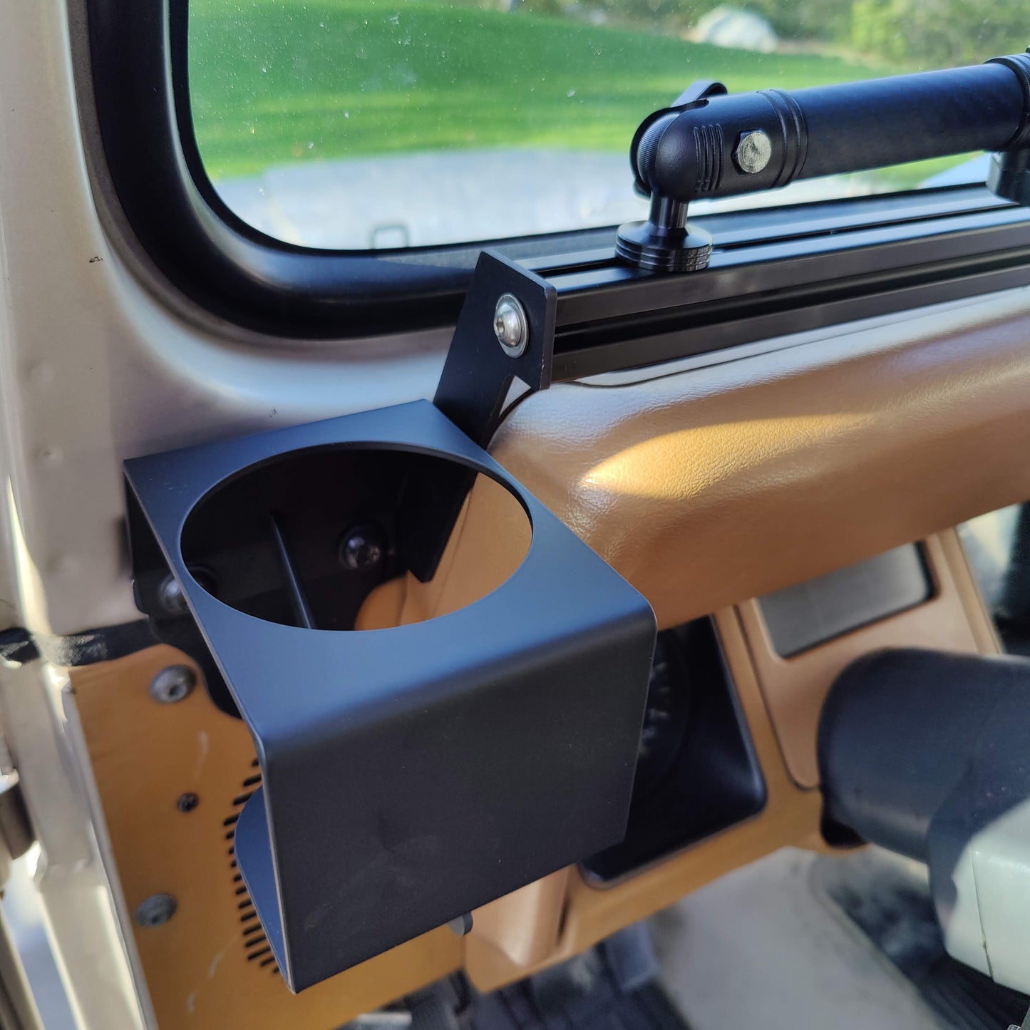 Dash Accessory Mount for Jeep Wrangler YJ, BLACK