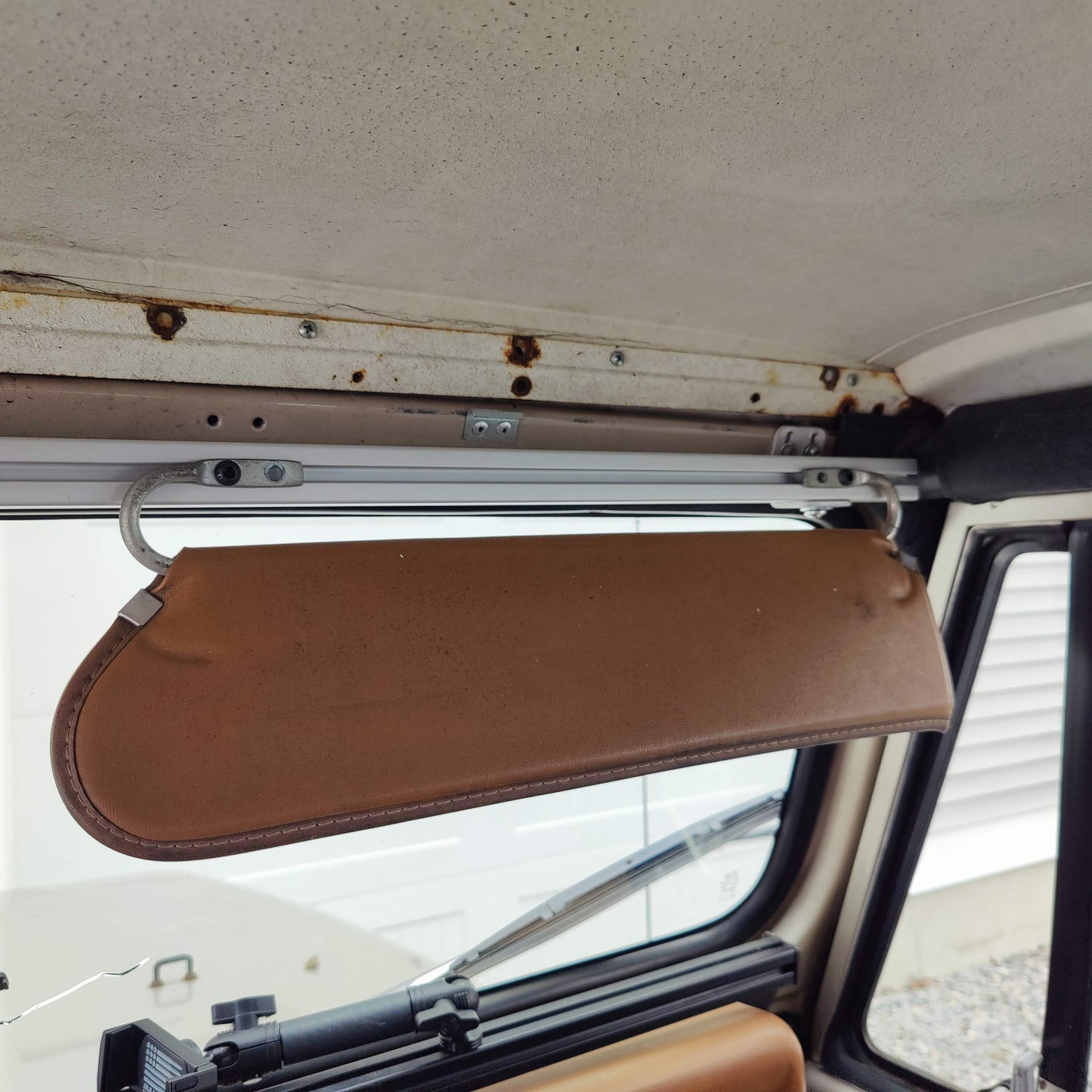 Windshield Accessory Mount for Jeep Wrangler YJ