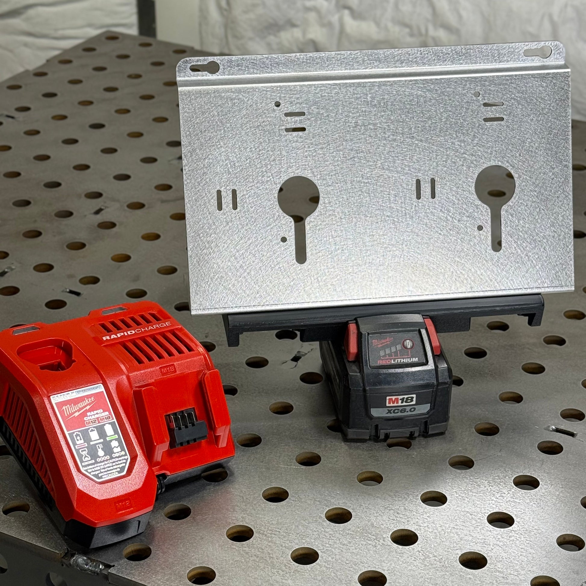 3X M18 Locking Battery Mount