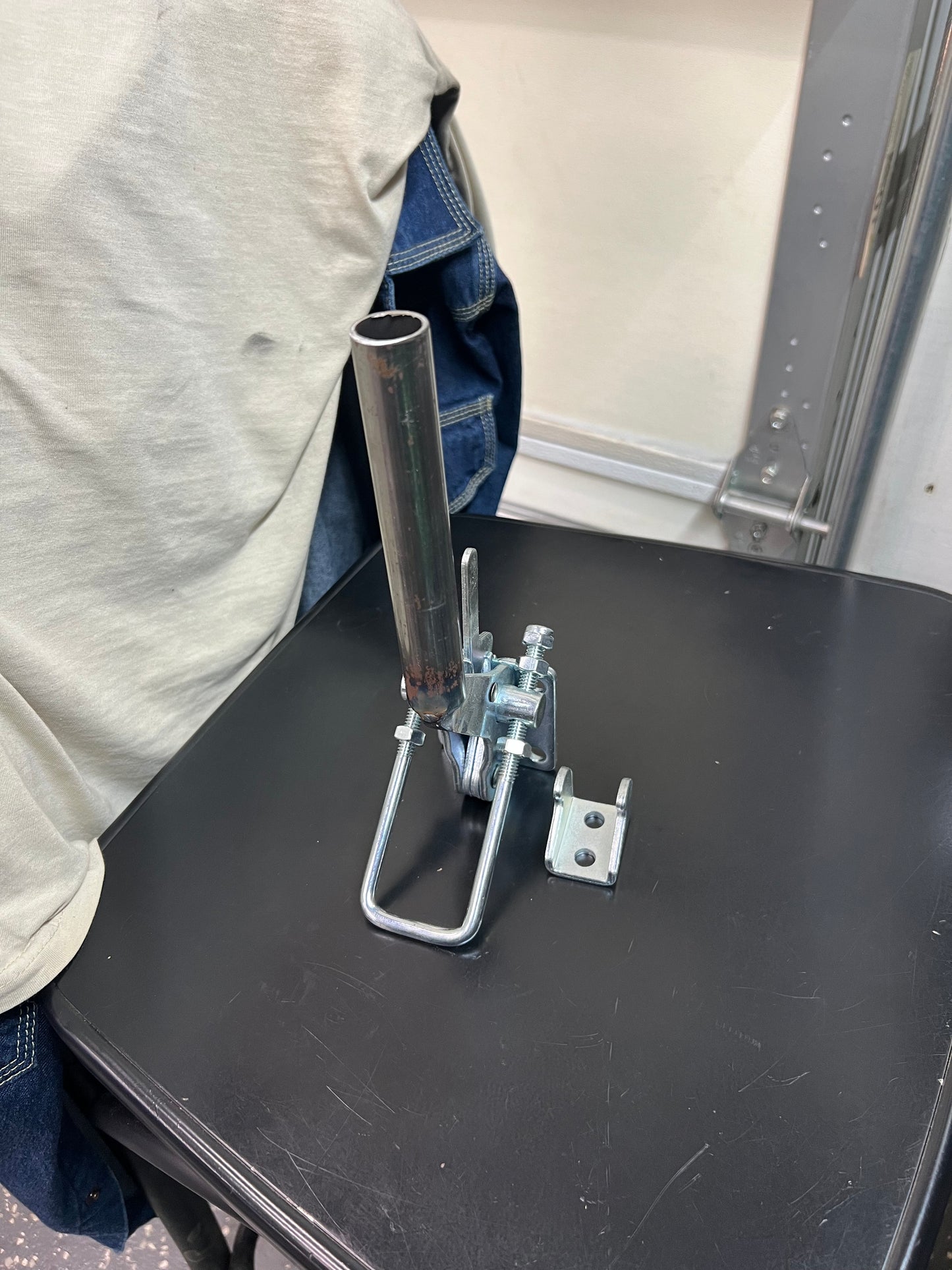 Mountain Bike Swing Arm Latch