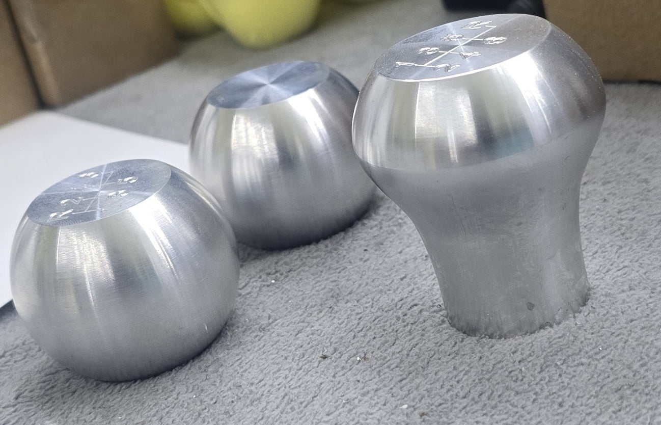 ルー Cummins Extended Aluminum Shift Knob (Raw/Black) – JC Customs